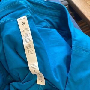 Lululemon skirt blue